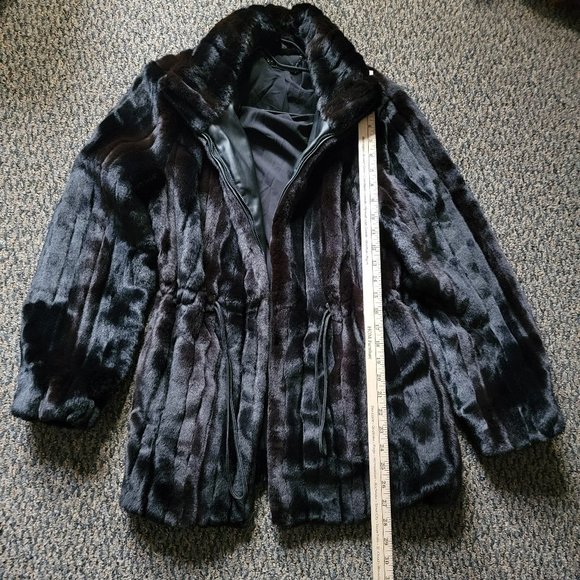NWOT Gorgeous White House Black Market Faux Fur Black Mink Jacket S - Picture 8 of 13